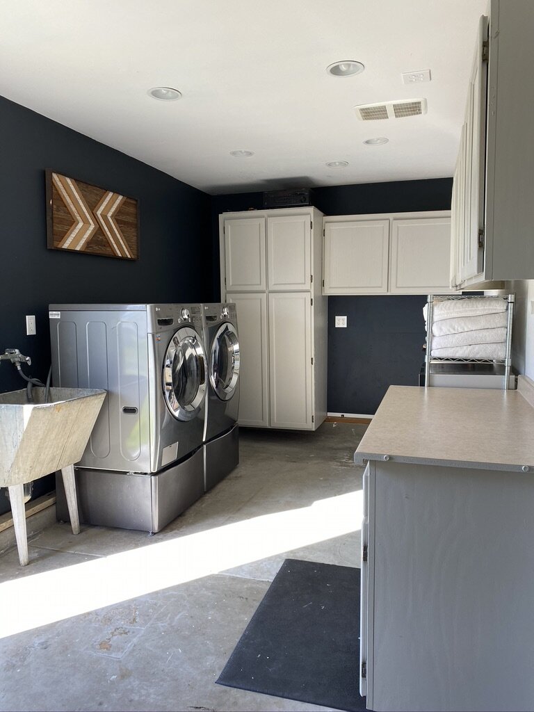 LAUNDRY ROOM MAKEOVER
